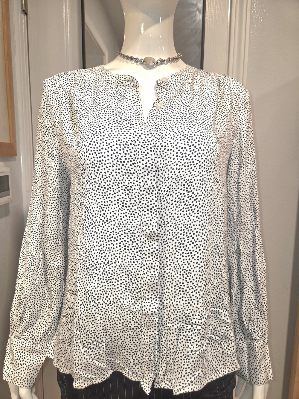 Banana Republic Elegant White and Black Dot Print Long Sleeve Blouse Sz M